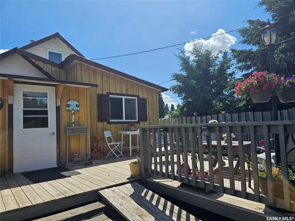 201 Main Street Glaslyn SK S0M 0Y0