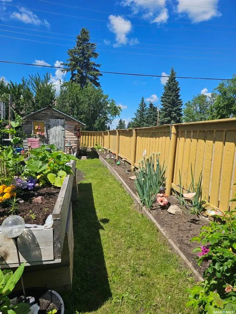 201 Main Street Glaslyn SK S0M 0Y0