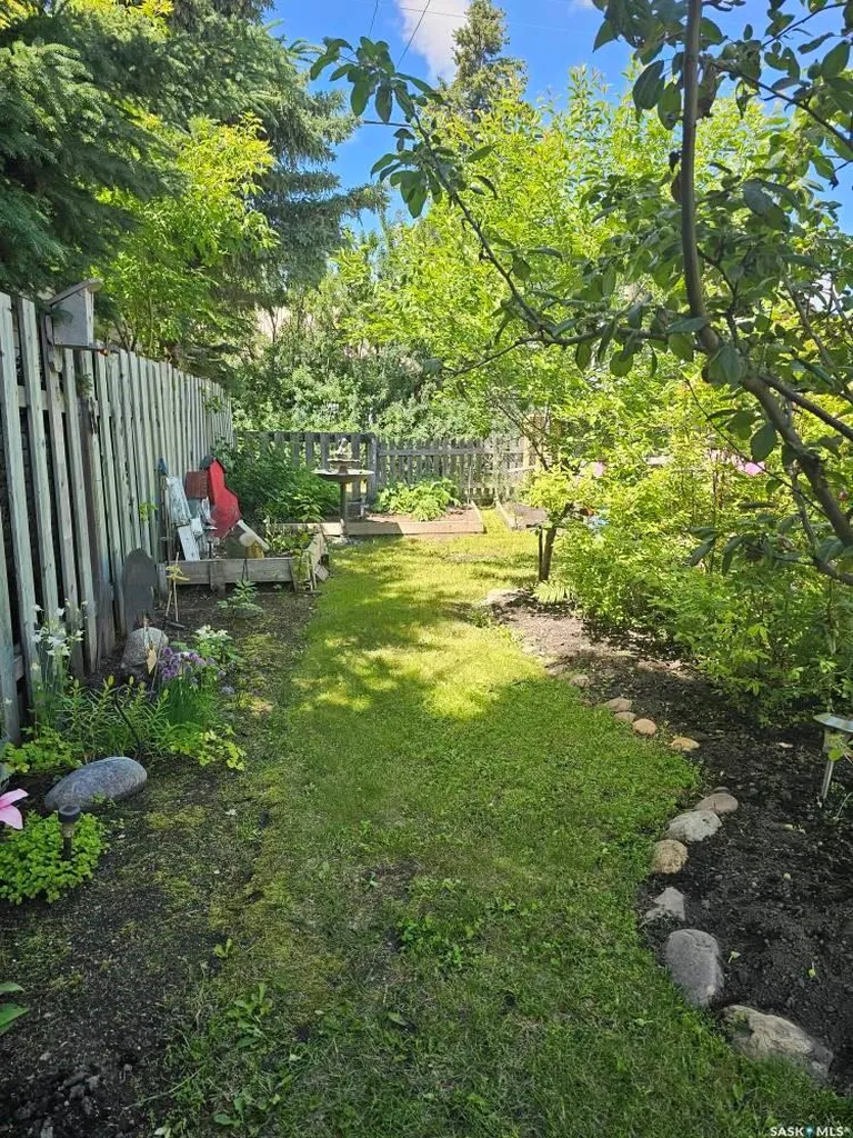 201 Main Street Glaslyn SK S0M 0Y0