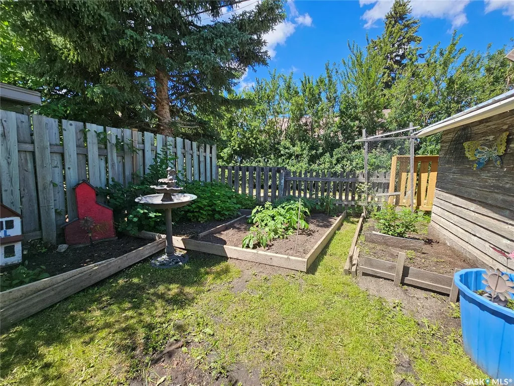 201 Main Street Glaslyn SK S0M 0Y0