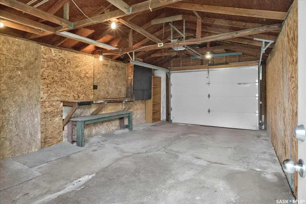 276 Halifax Street Regina SK S4R 1S8