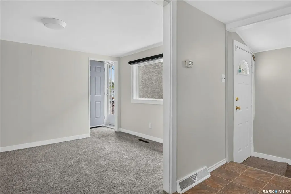 276 Halifax Street Regina SK S4R 1S8