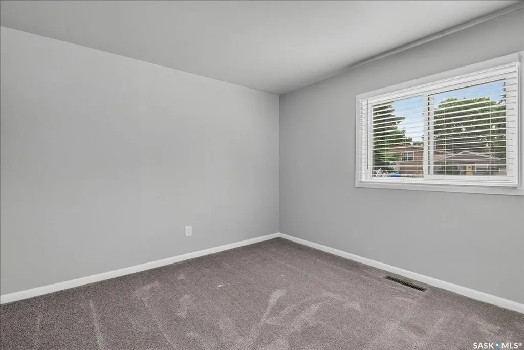 276 Halifax Street Regina SK S4R 1S8