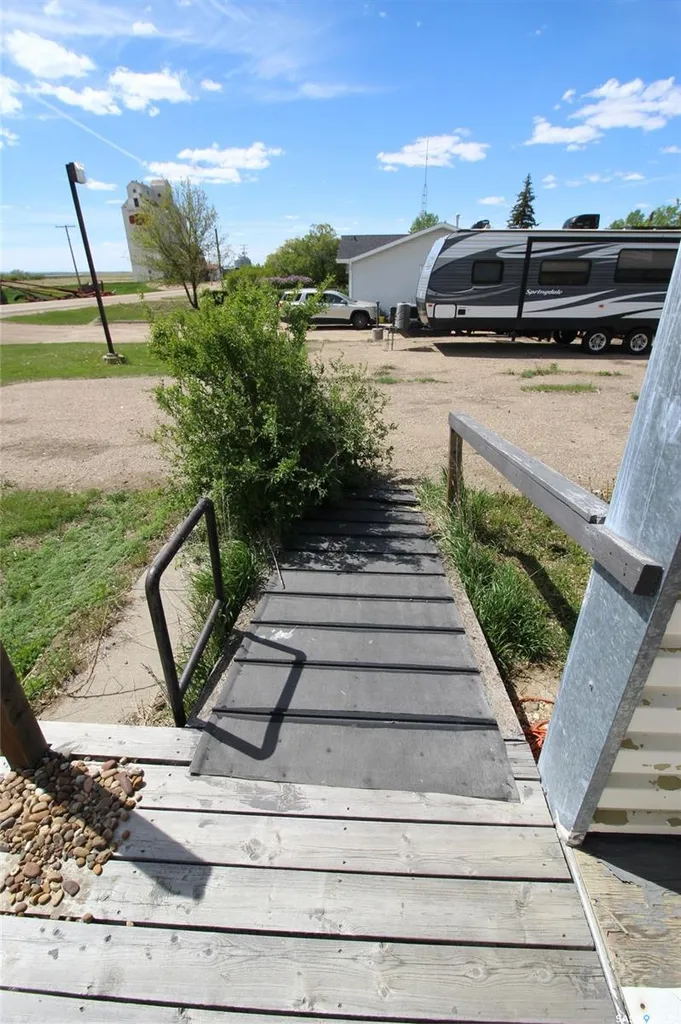 303 1st Avenue W Climax SK S0N 0N0