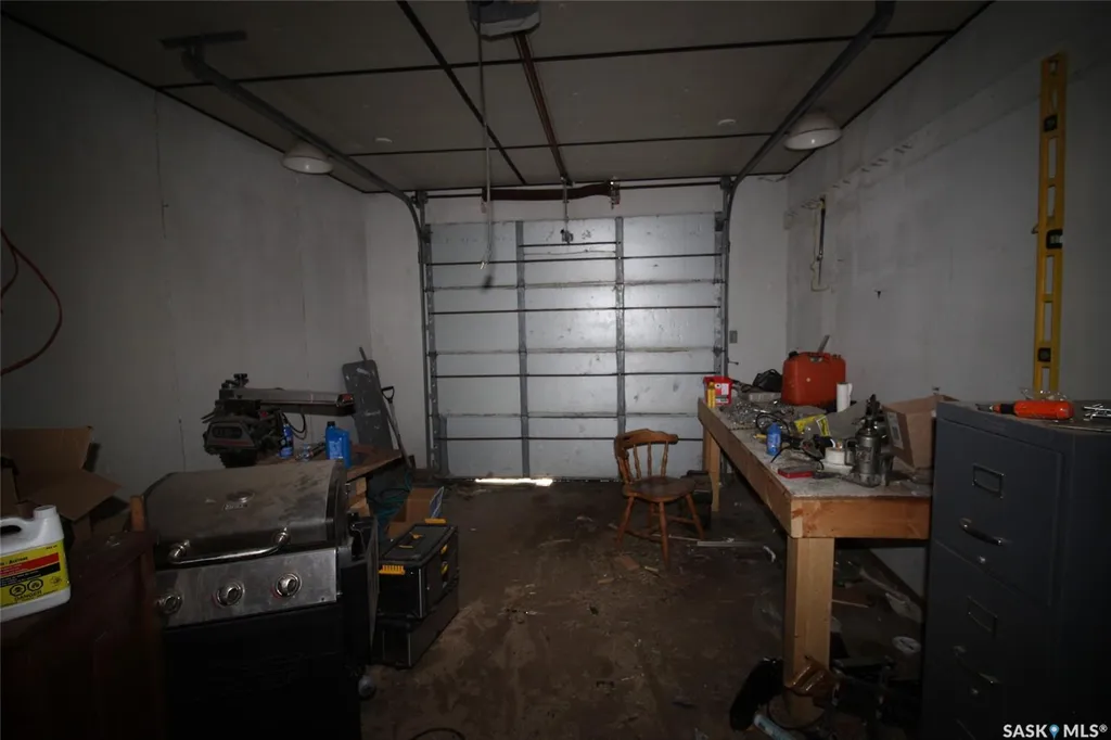 303 1st Avenue W Climax SK S0N 0N0