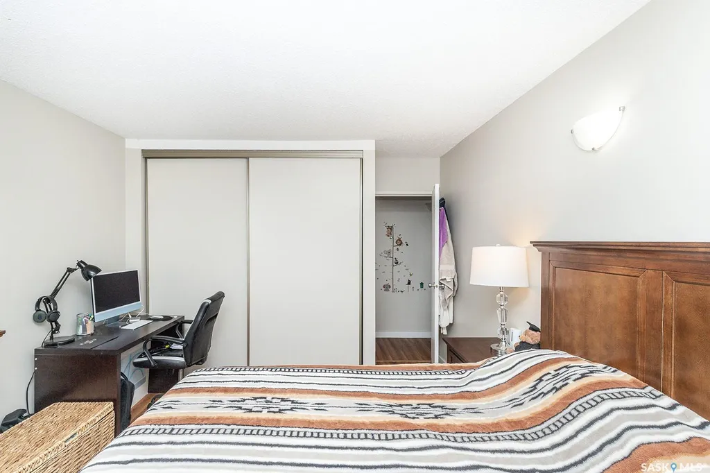 423 Tait Court Saskatoon SK S7H 5L3