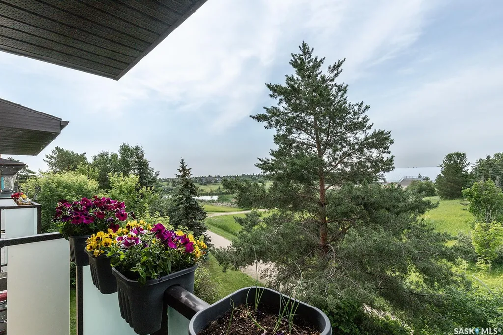 423 Tait Court Saskatoon SK S7H 5L3
