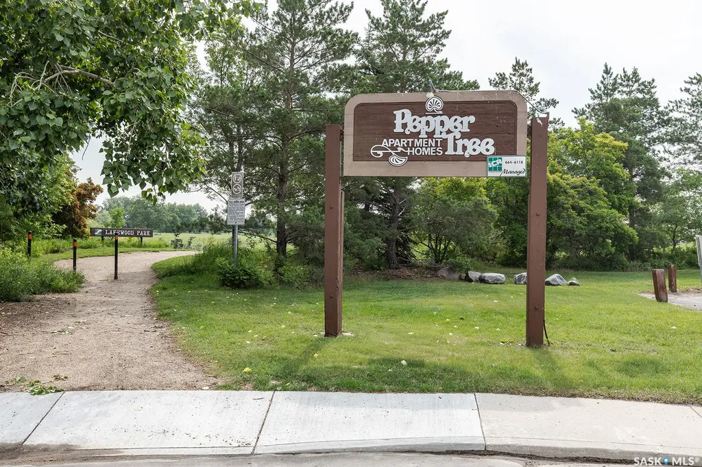 423 Tait Court Saskatoon SK S7H 5L3