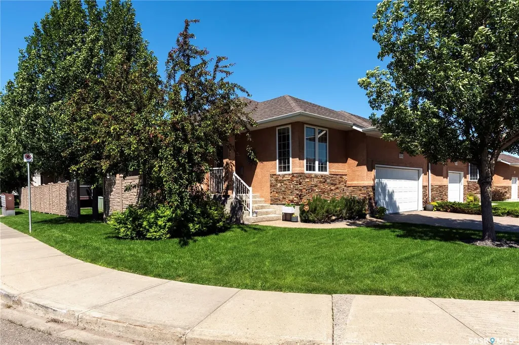 2202 Arens Road E Regina SK S4V 1G3