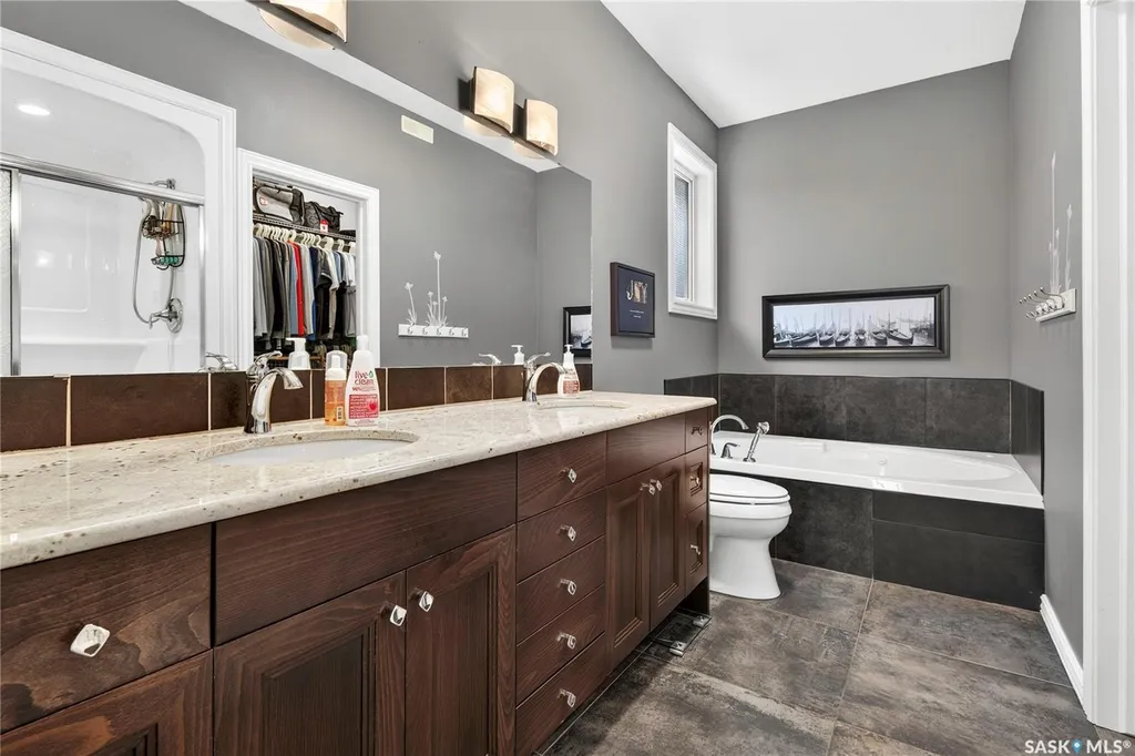 2202 Arens Road E Regina SK S4V 1G3