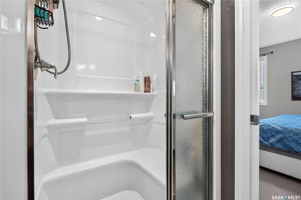 2202 Arens Road E Regina SK S4V 1G3