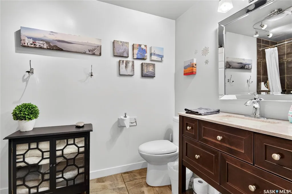 2202 Arens Road E Regina SK S4V 1G3