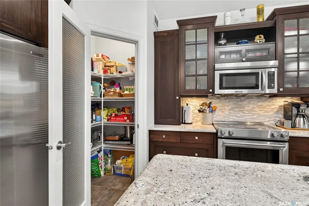 2202 Arens Road E Regina SK S4V 1G3