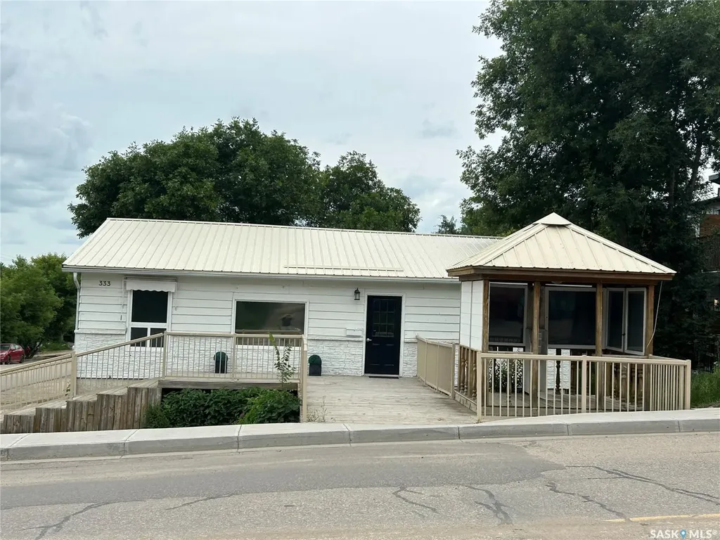 333 Centre Street Regina Beach SK S0G 4C0