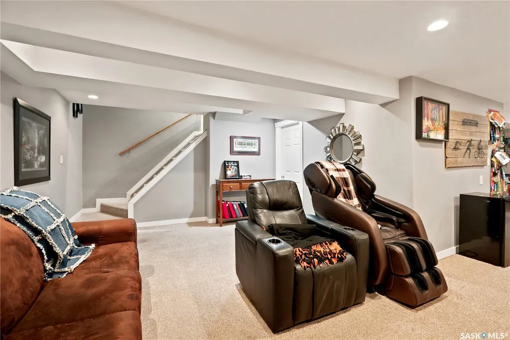 52 Tucker Crescent Saskatoon SK S7H 3H5