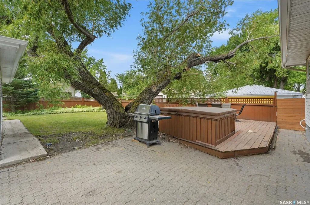 52 Tucker Crescent Saskatoon SK S7H 3H5