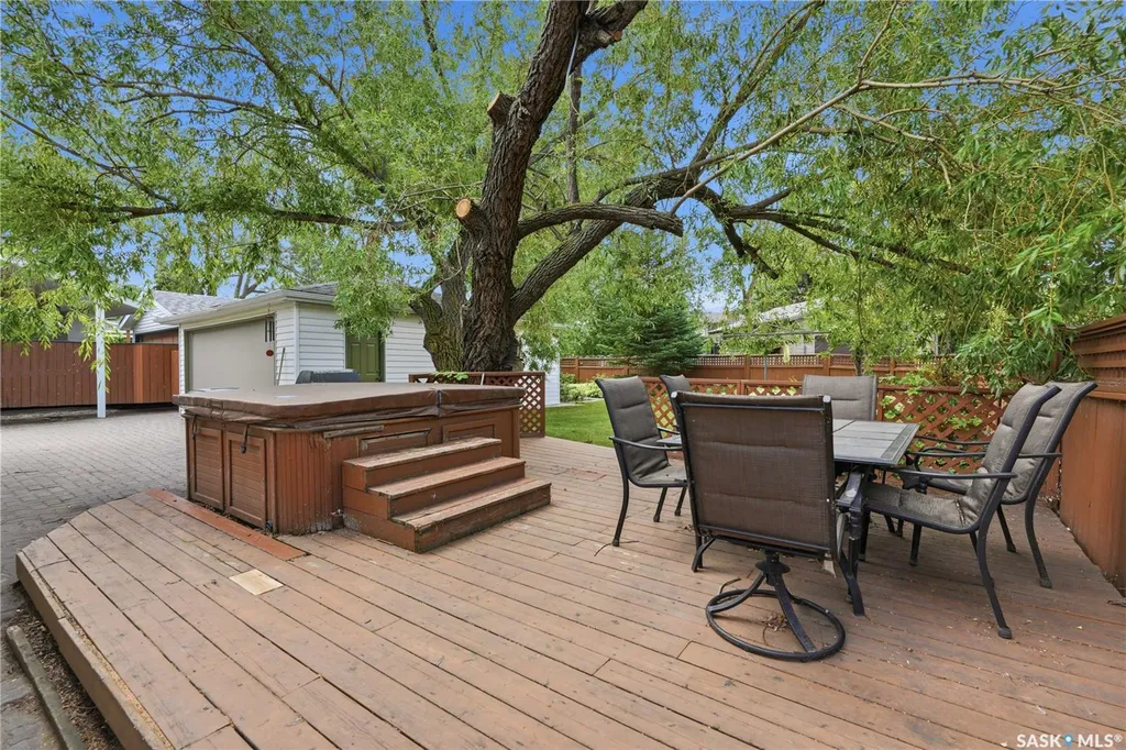 52 Tucker Crescent Saskatoon SK S7H 3H5