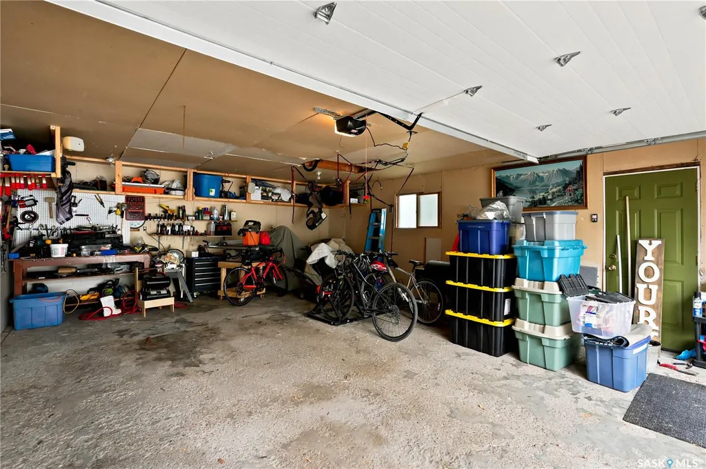 52 Tucker Crescent Saskatoon SK S7H 3H5