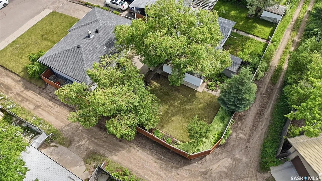 52 Tucker Crescent Saskatoon SK S7H 3H5