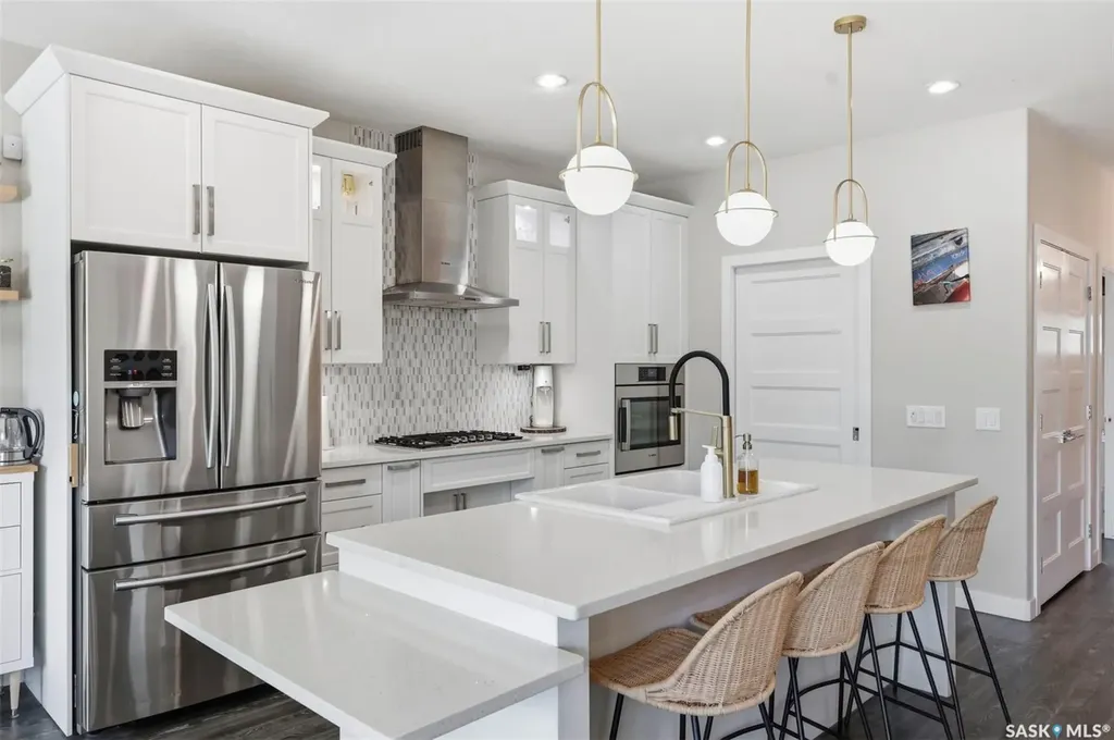 1521 10th Avenue N Saskatoon SK S7K 3A7