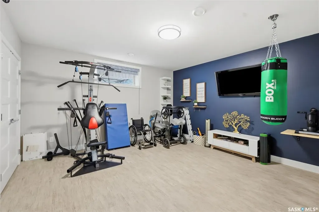1521 10th Avenue N Saskatoon SK S7K 3A7
