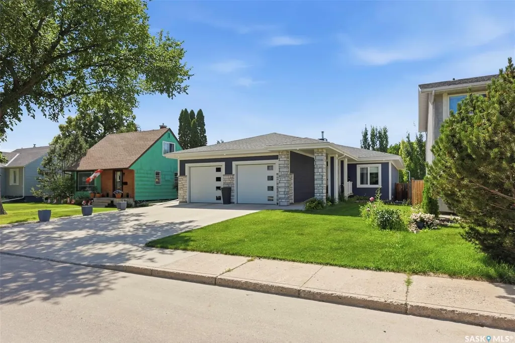 1521 10th Avenue N Saskatoon SK S7K 3A7