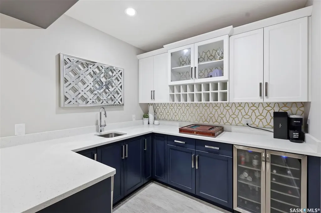 1521 10th Avenue N Saskatoon SK S7K 3A7