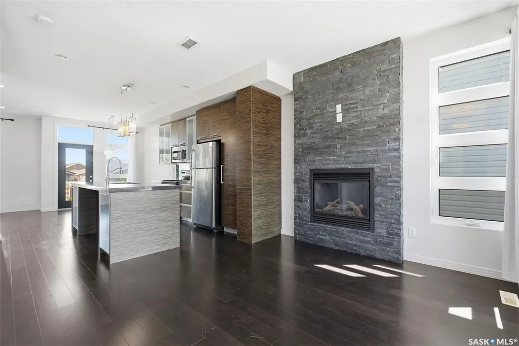 190 Rajput Way Saskatoon SK S7W 0L5