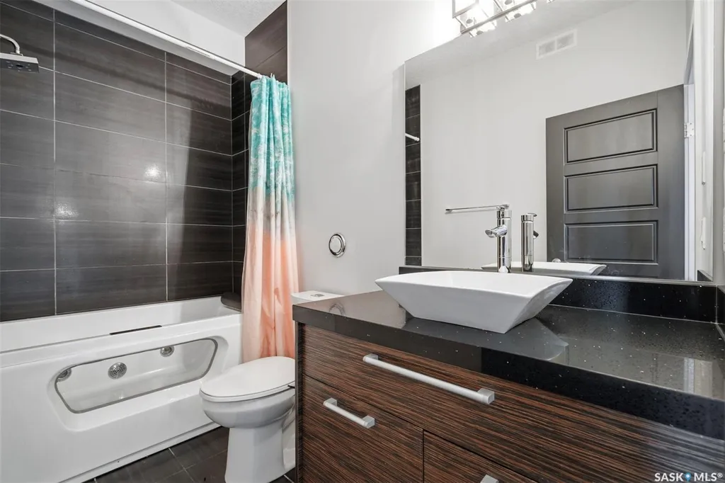 190 Rajput Way Saskatoon SK S7W 0L5