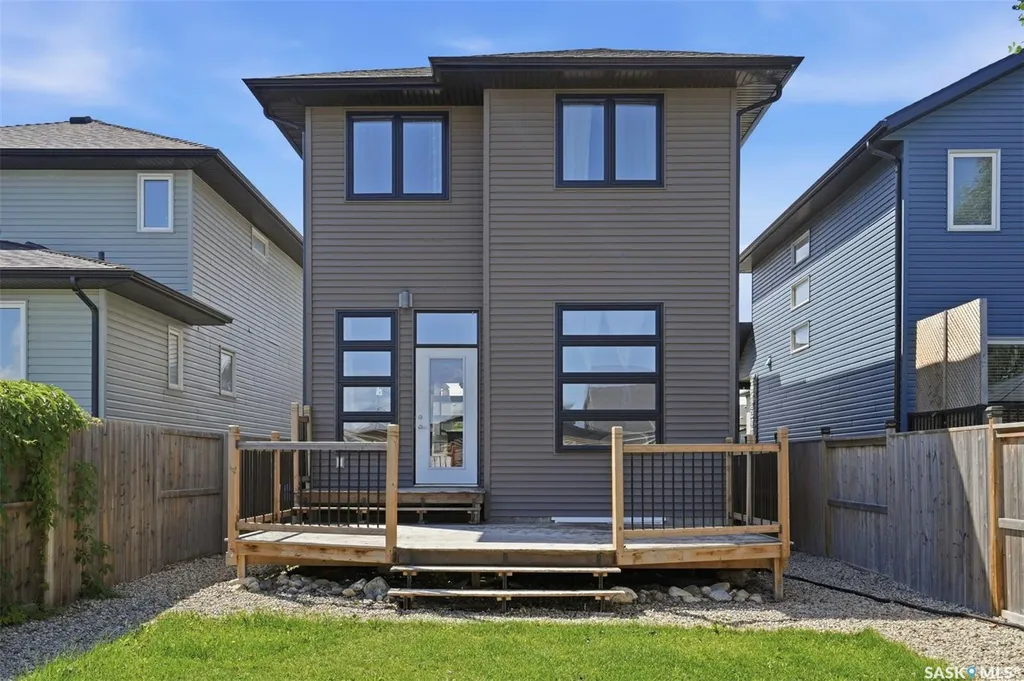 190 Rajput Way Saskatoon SK S7W 0L5