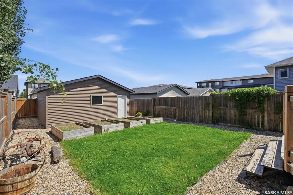 190 Rajput Way Saskatoon SK S7W 0L5