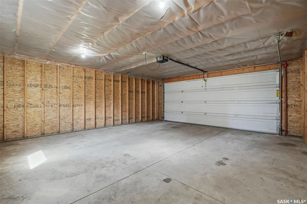 190 Rajput Way Saskatoon SK S7W 0L5