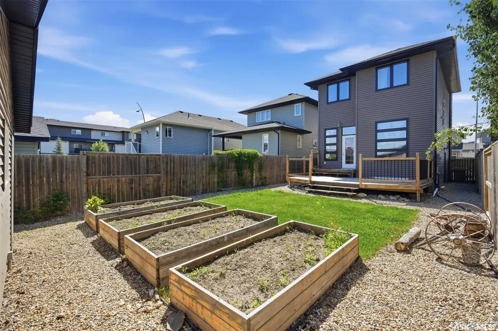 190 Rajput Way Saskatoon SK S7W 0L5