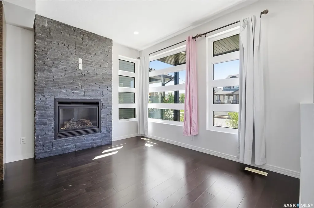 190 Rajput Way Saskatoon SK S7W 0L5