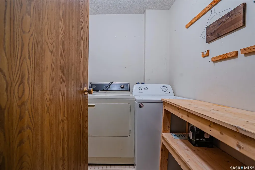 213 Main Street Martensville SK S0K 2T0