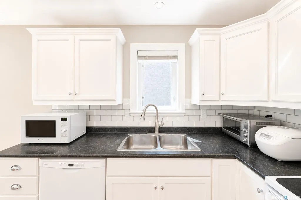 338 Stensrud Road Saskatoon SK S7W 1B4