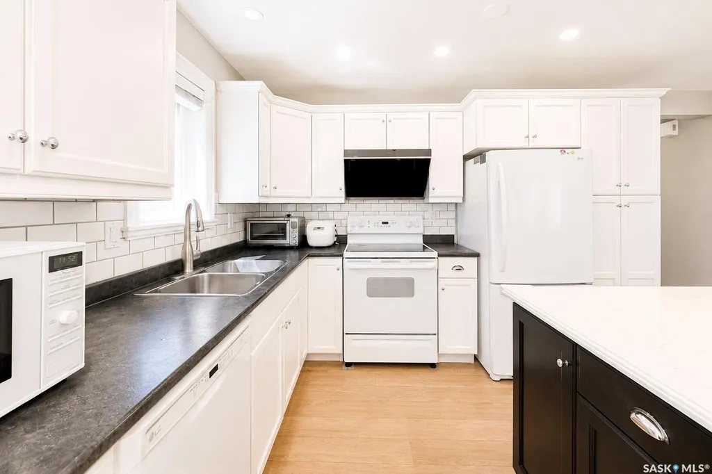 338 Stensrud Road Saskatoon SK S7W 1B4