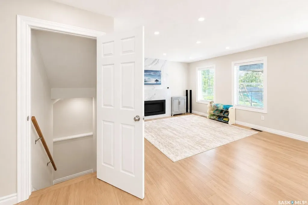 338 Stensrud Road Saskatoon SK S7W 1B4