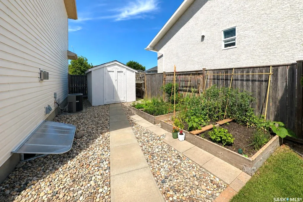 338 Stensrud Road Saskatoon SK S7W 1B4