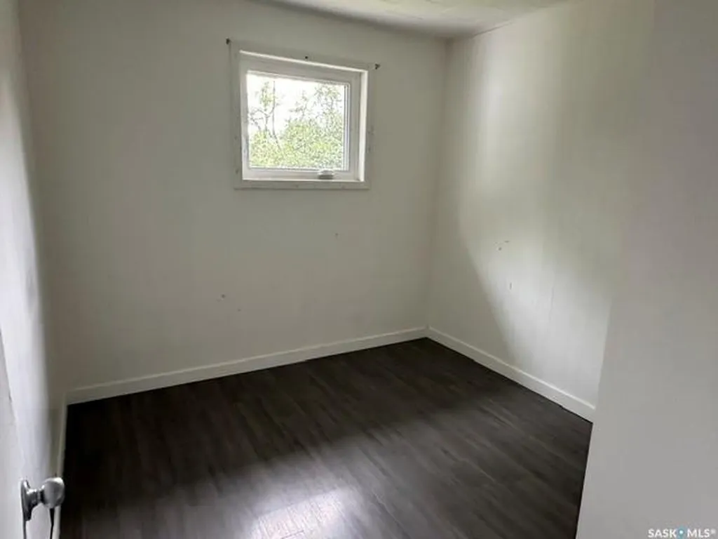 1447 Elphinstone Street Regina SK S4T 3M7
