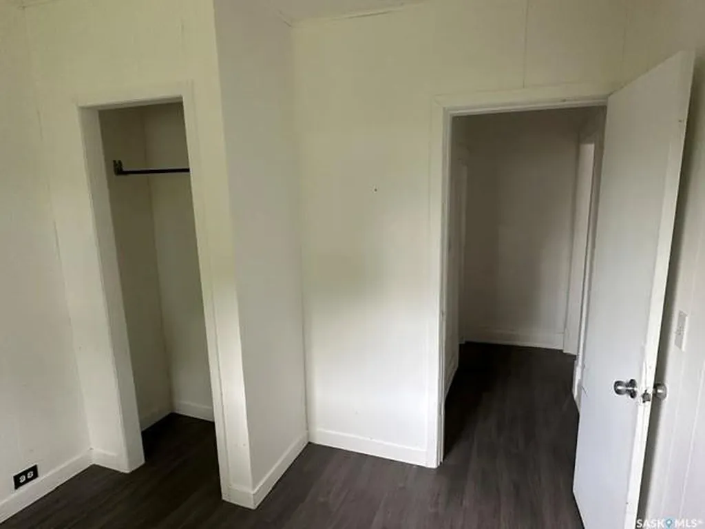 1447 Elphinstone Street Regina SK S4T 3M7