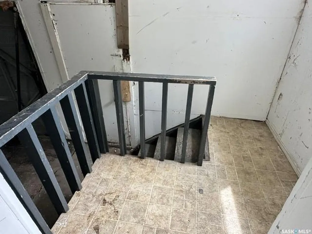 1447 Elphinstone Street Regina SK S4T 3M7