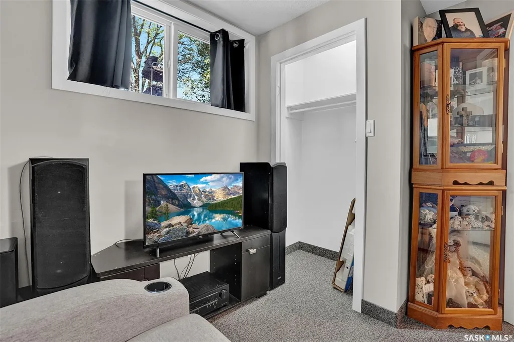 1223 Robinson Street Regina SK S4T 2N3