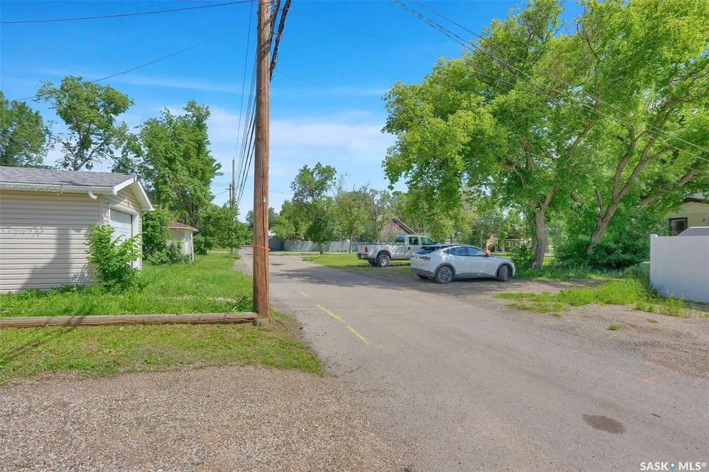 1223 Robinson Street Regina SK S4T 2N3