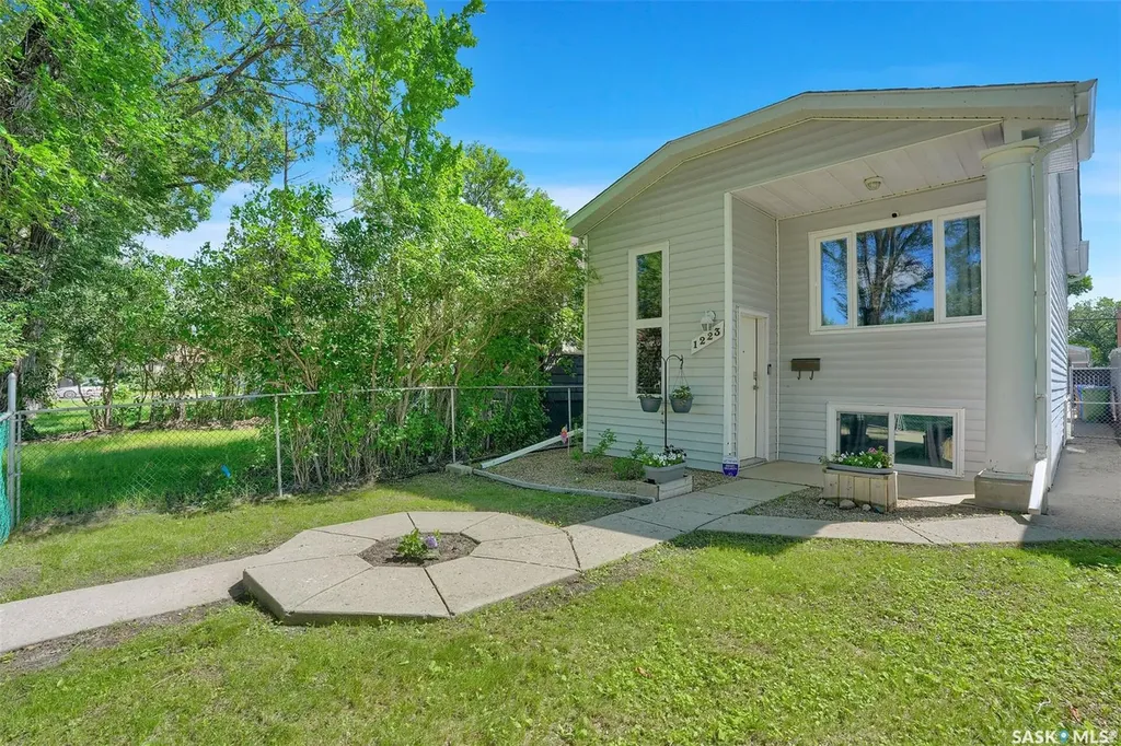1223 Robinson Street Regina SK S4T 2N3