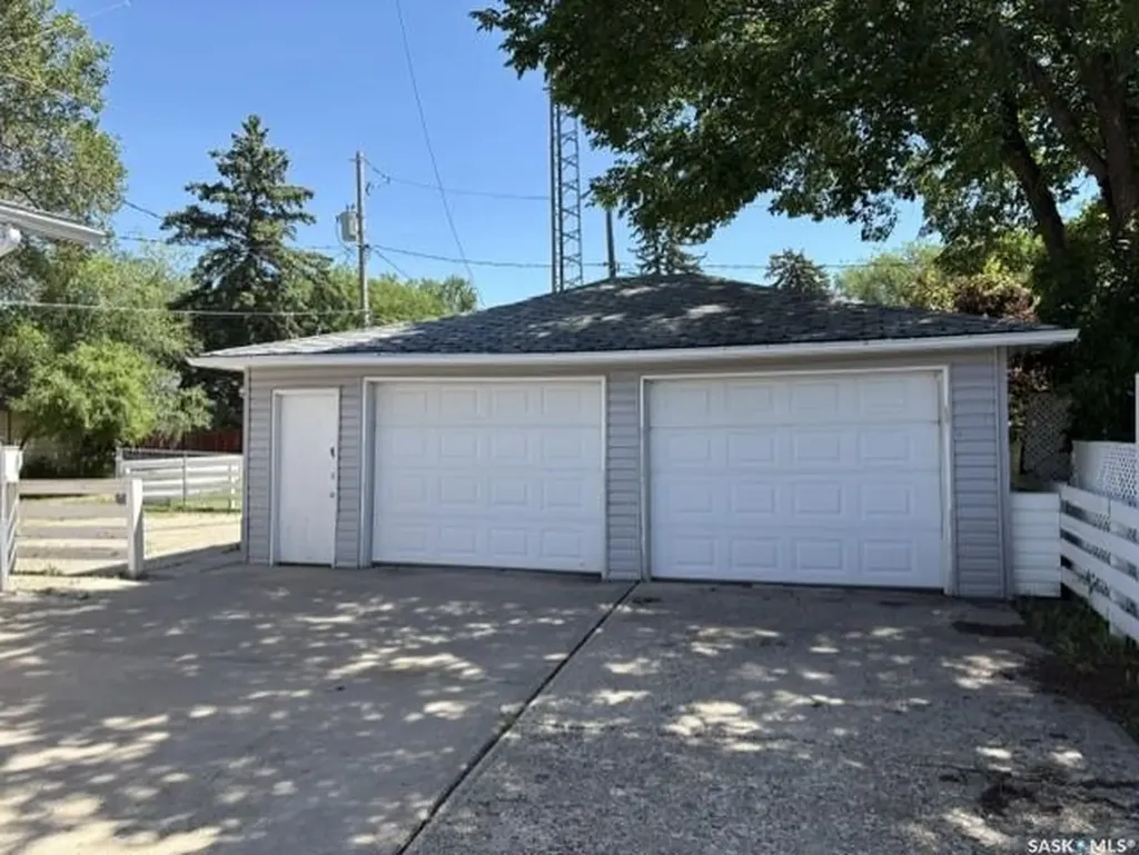 203 Argyle Street Regina SK S4R 4C5
