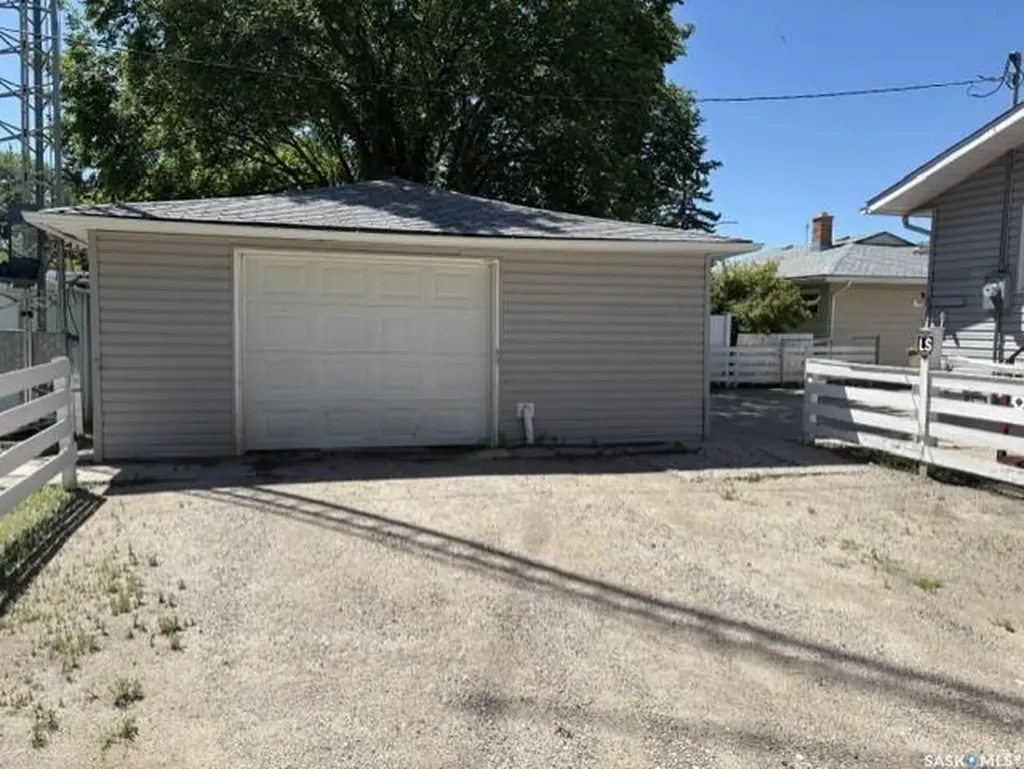 203 Argyle Street Regina SK S4R 4C5