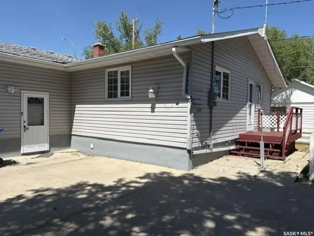 203 Argyle Street Regina SK S4R 4C5