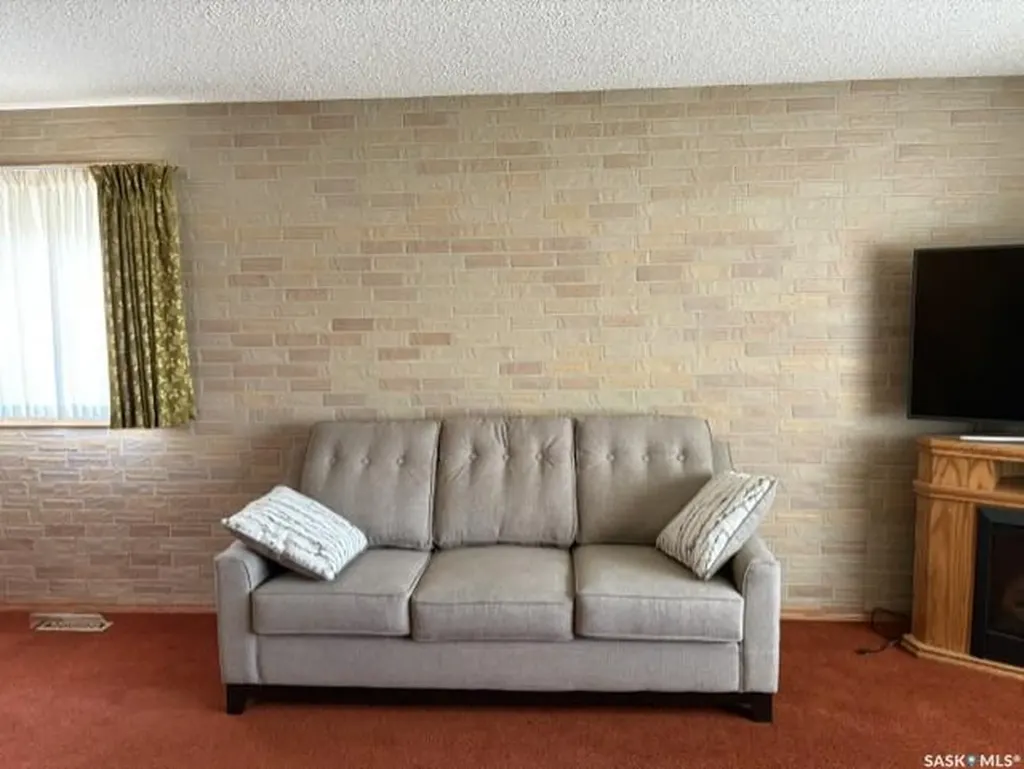 203 Argyle Street Regina SK S4R 4C5