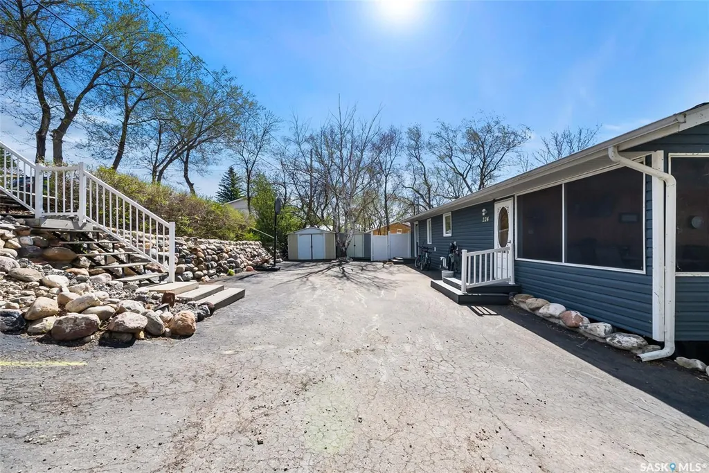 224 Pickerel Street Mckillop Rm No. 220 SK S0G 4L0